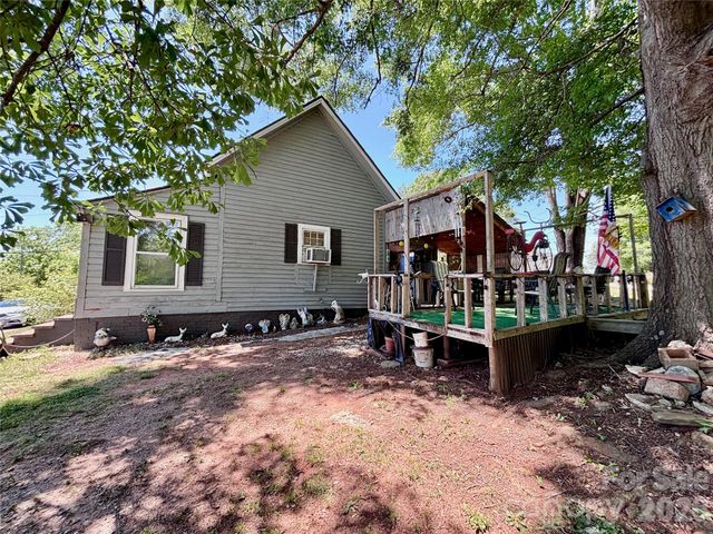 126 West Street, Ellenboro, NC 28040