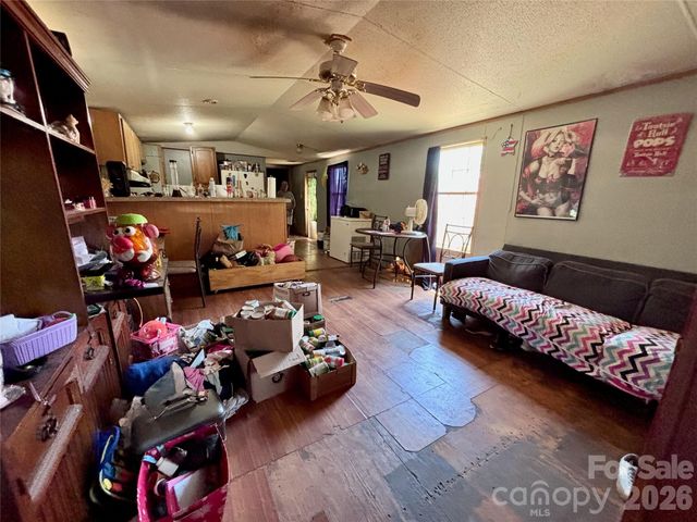 126 West Street, Ellenboro, NC 28040