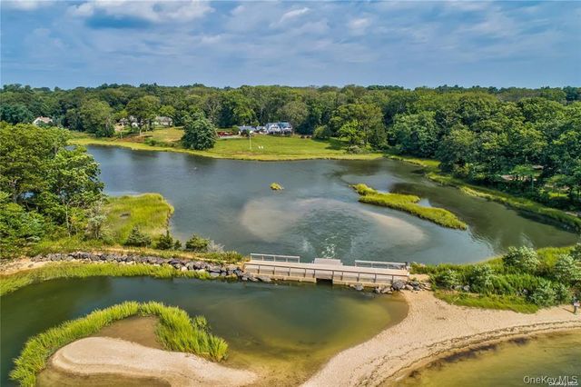 16 Beach Road, Northport, NY 11768