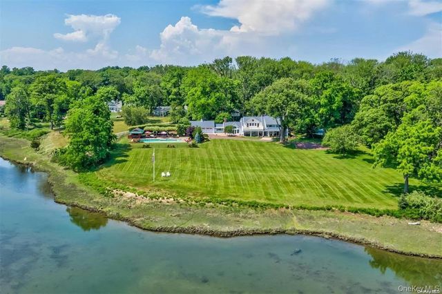 16 Beach Road, Northport, NY 11768