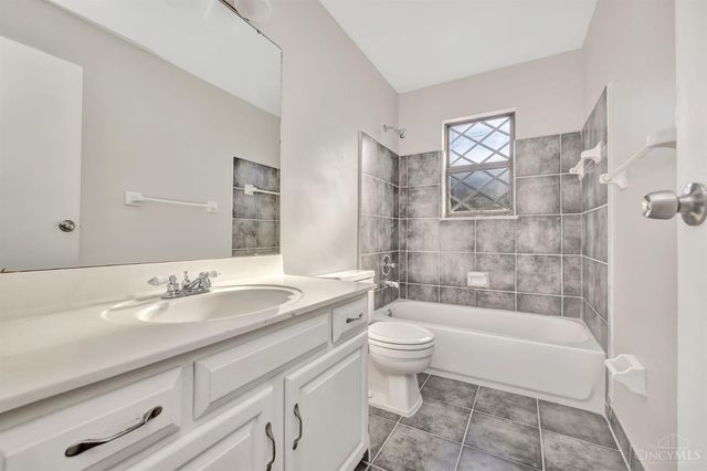 2903 Wardall Ave, Cincinnati, OH 45211