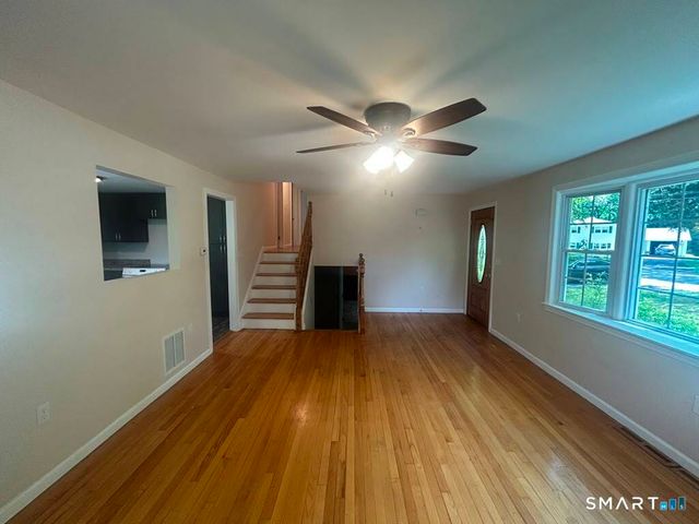 21 Larson Drive, North Haven, CT 06473