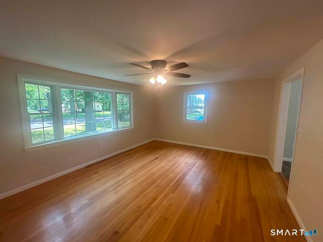 21 Larson Drive, North Haven, CT 06473