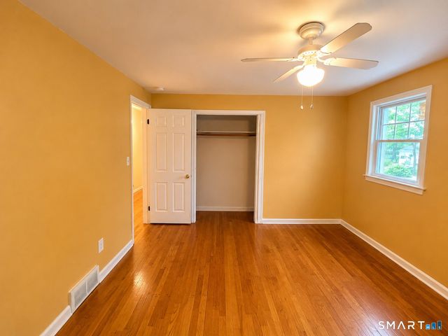 21 Larson Drive, North Haven, CT 06473