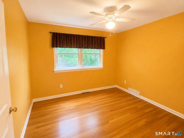 21 Larson Drive, North Haven, CT 06473