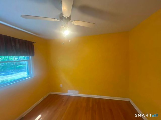 21 Larson Drive, North Haven, CT 06473