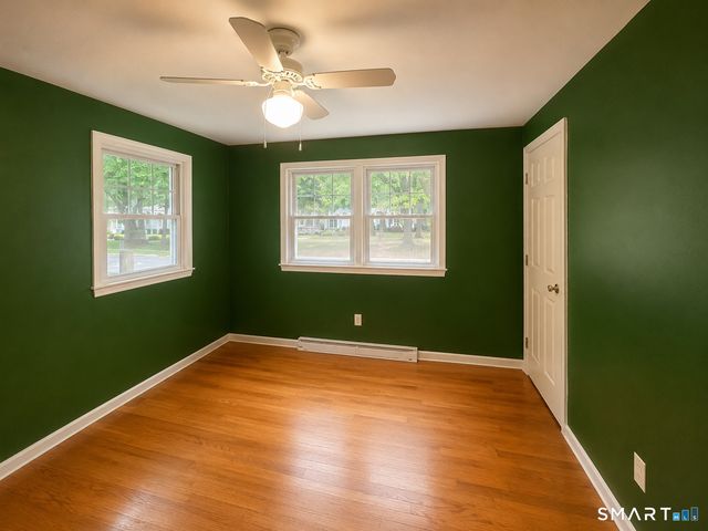 21 Larson Drive, North Haven, CT 06473