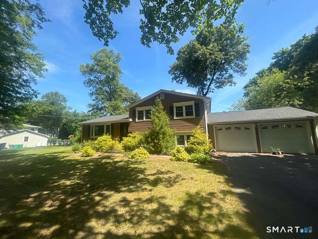 21 Larson Drive, North Haven, CT 06473
