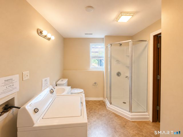 21 Larson Drive, North Haven, CT 06473