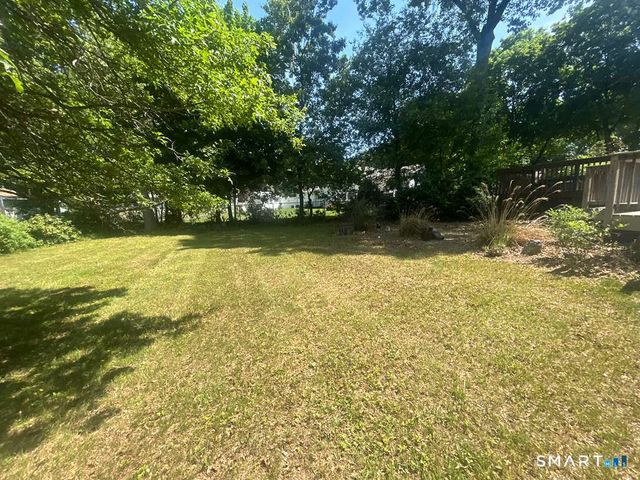 21 Larson Drive, North Haven, CT 06473