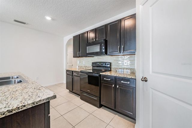 10210 GOLDEN LIGHT COURT, Riverview, FL 33578