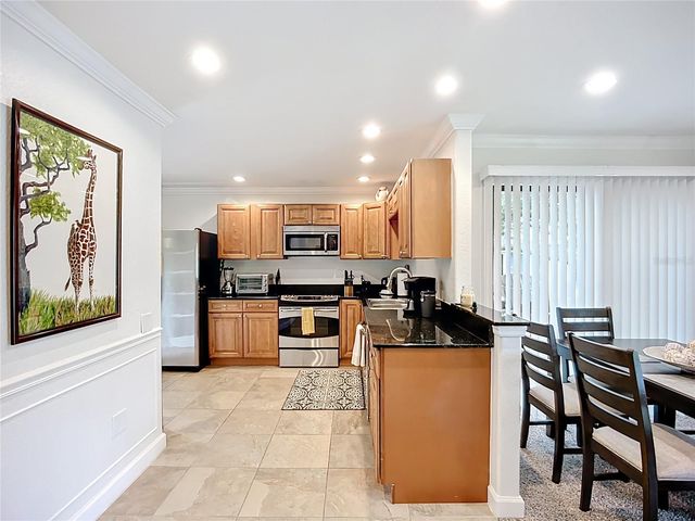 2220 BAHIA VISTA ST G4, Sarasota, FL 34239