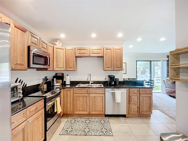 2220 BAHIA VISTA ST G4, Sarasota, FL 34239