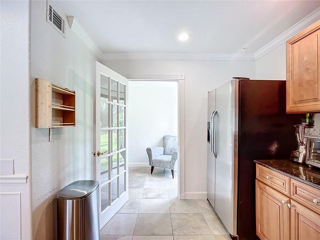 2220 BAHIA VISTA ST G4, Sarasota, FL 34239