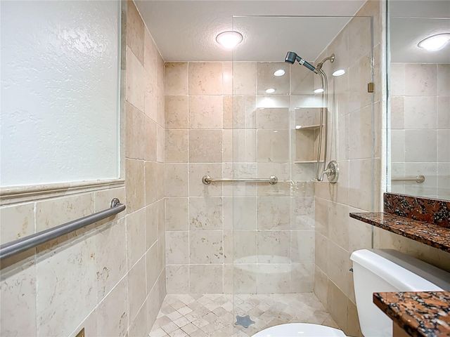 2220 BAHIA VISTA ST G4, Sarasota, FL 34239