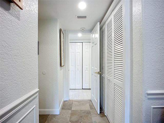 2220 BAHIA VISTA ST G4, Sarasota, FL 34239