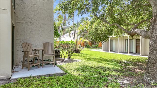 2220 BAHIA VISTA ST G4, Sarasota, FL 34239