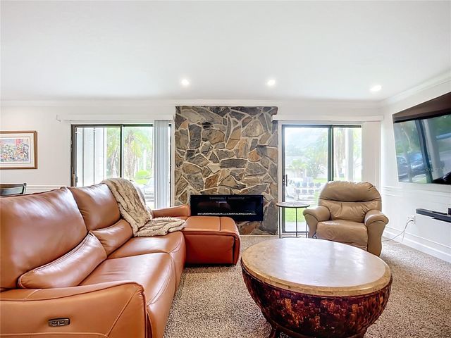 2220 BAHIA VISTA ST G4, Sarasota, FL 34239