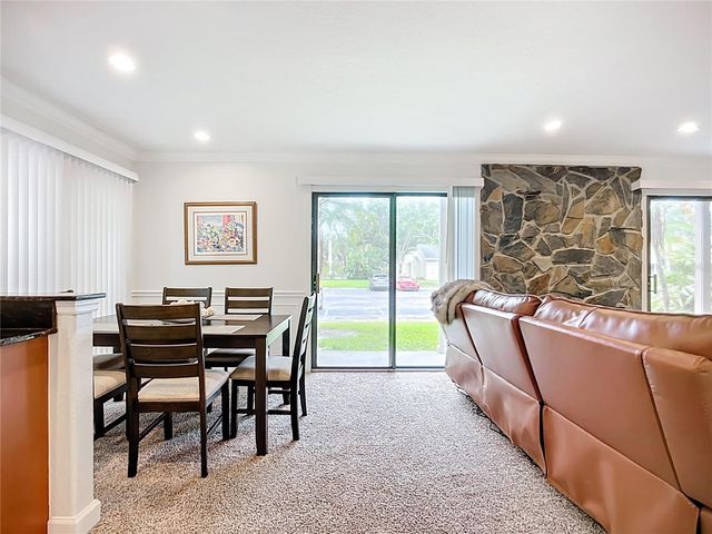 2220 BAHIA VISTA ST G4, Sarasota, FL 34239