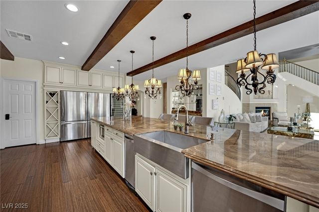 8817 Tierra Hope Court, Las Vegas, NV 89143