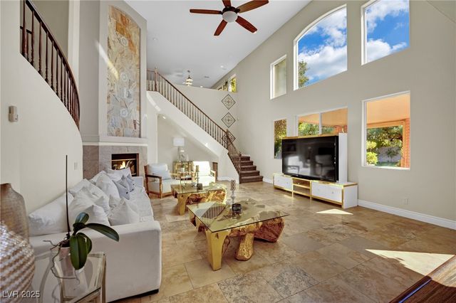 8817 Tierra Hope Court, Las Vegas, NV 89143