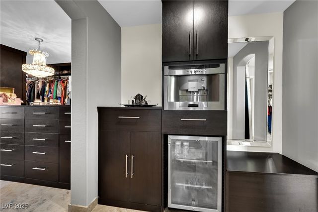 8817 Tierra Hope Court, Las Vegas, NV 89143