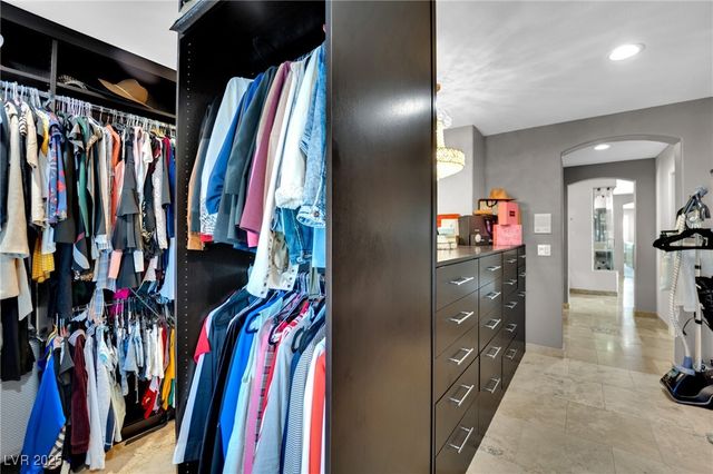 8817 Tierra Hope Court, Las Vegas, NV 89143