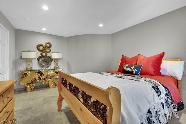 8817 Tierra Hope Court, Las Vegas, NV 89143