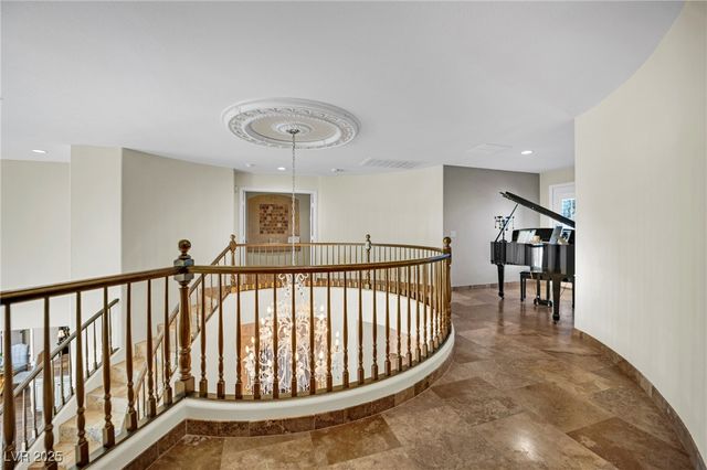 8817 Tierra Hope Court, Las Vegas, NV 89143