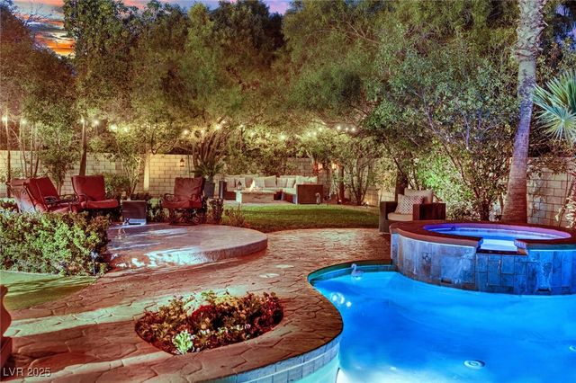 8817 Tierra Hope Court, Las Vegas, NV 89143