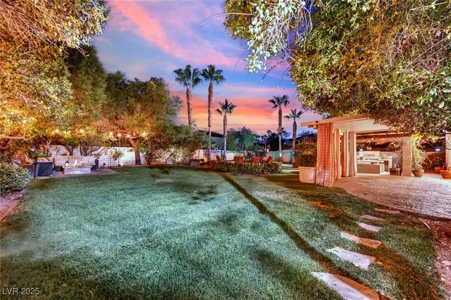 8817 Tierra Hope Court, Las Vegas, NV 89143