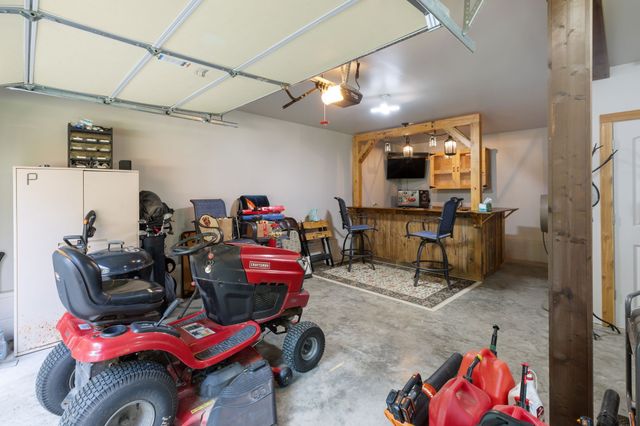 1065 Lee Greer Rd, Ashland City, TN 37015