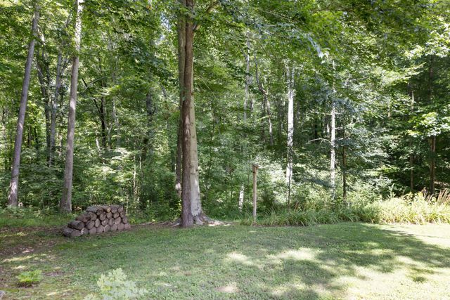 1065 Lee Greer Rd, Ashland City, TN 37015