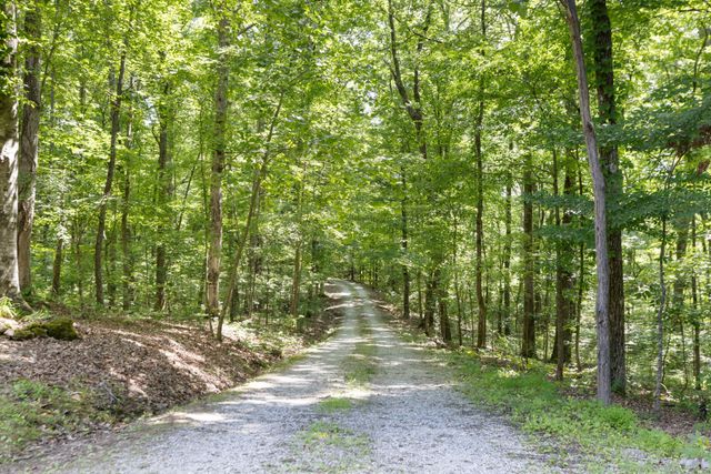 1065 Lee Greer Rd, Ashland City, TN 37015