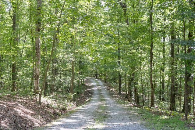 1065 Lee Greer Rd, Ashland City, TN 37015