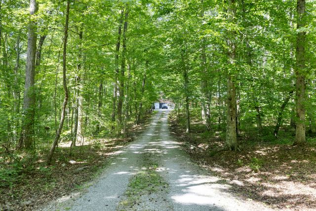 1065 Lee Greer Rd, Ashland City, TN 37015
