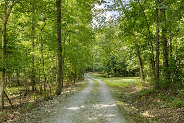 1065 Lee Greer Rd, Ashland City, TN 37015