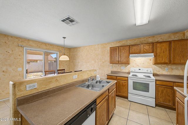 7457 W SAN MIGUEL Avenue, Glendale, AZ 85303