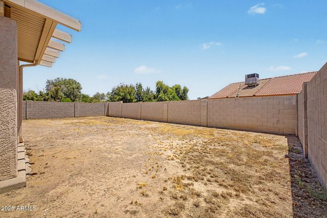 7457 W SAN MIGUEL Avenue, Glendale, AZ 85303