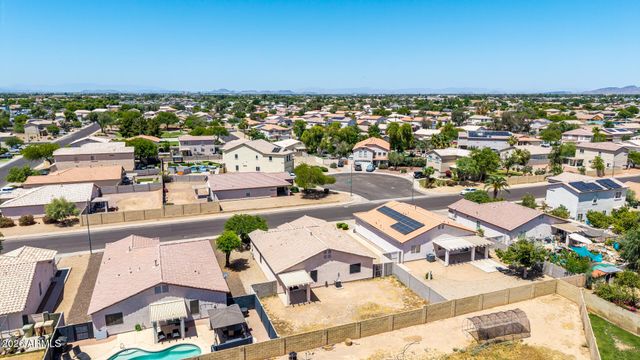 7457 W SAN MIGUEL Avenue, Glendale, AZ 85303