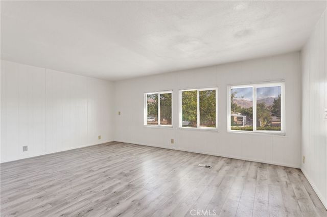 19242 Westlawn Street, Hesperia, CA 92345