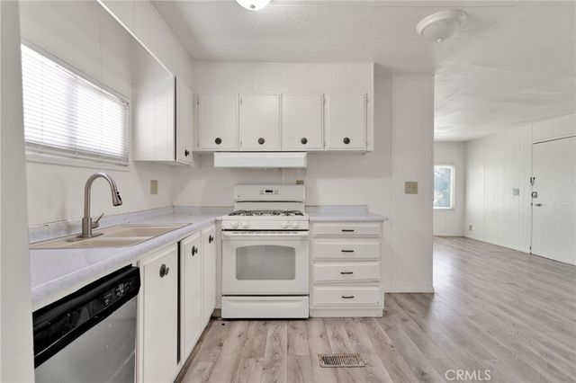 19242 Westlawn Street, Hesperia, CA 92345