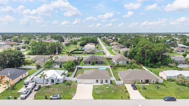 1556 SW Crater Avenue, Port St. Lucie, FL 34953