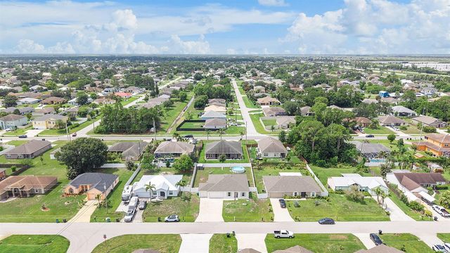 1556 SW Crater Avenue, Port St. Lucie, FL 34953