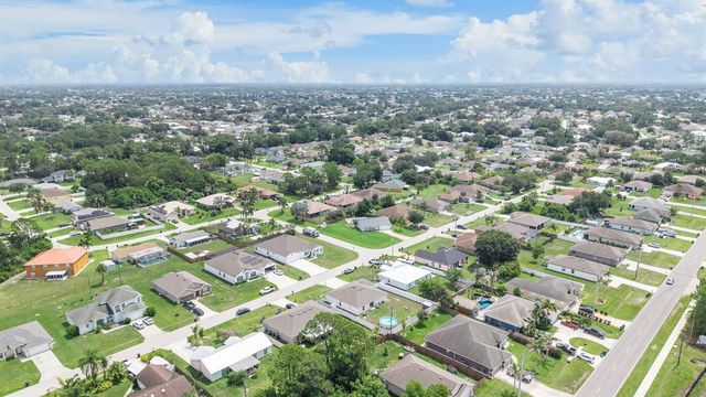 1556 SW Crater Avenue, Port St. Lucie, FL 34953