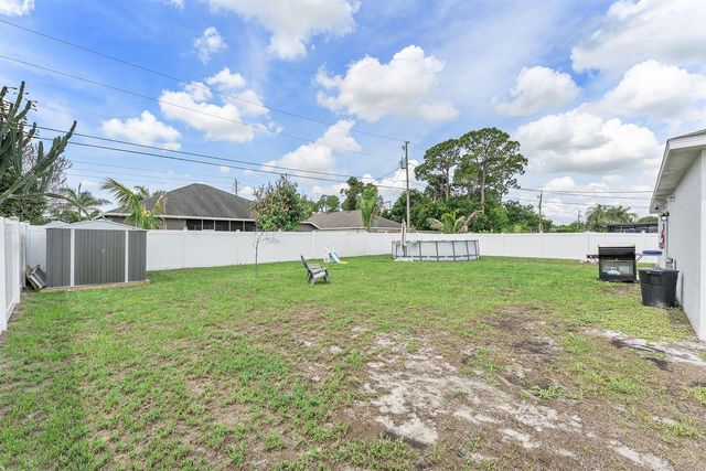1556 SW Crater Avenue, Port St. Lucie, FL 34953
