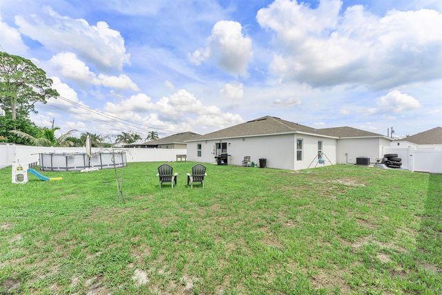 1556 SW Crater Avenue, Port St. Lucie, FL 34953