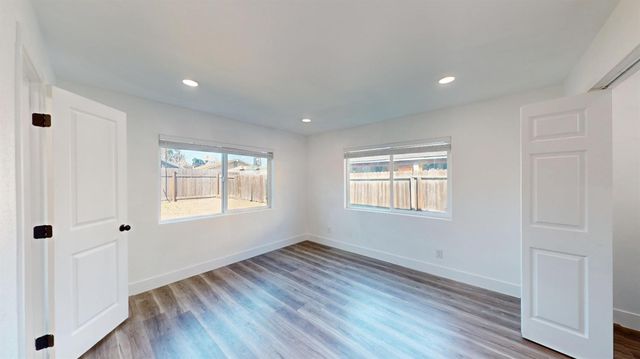 105 Pleasant St, Modesto, CA 95354