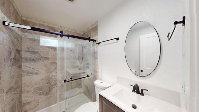 105 Pleasant St, Modesto, CA 95354