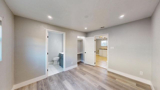 105 Pleasant St, Modesto, CA 95354